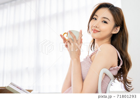 女性 女 女の子 71801293