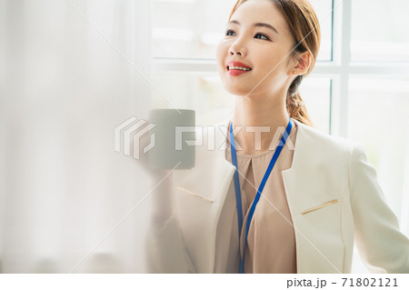 女性 女 女の子 71802121