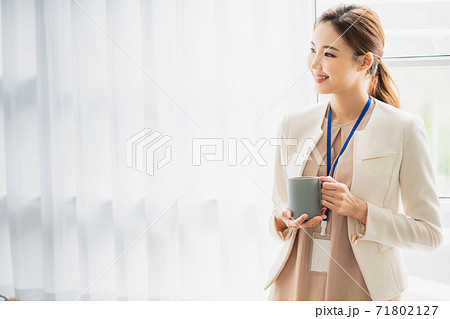 女性 女 女の子 71802127