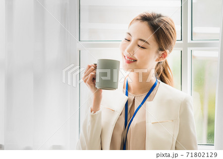 女性 女 女の子 71802129