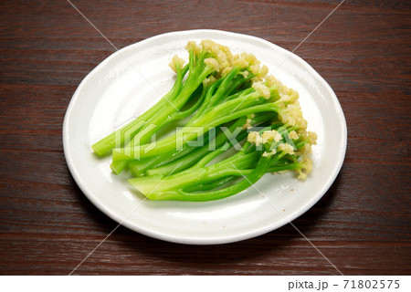 茹でたスティックカリフラワー 茹でたスティックカリフラワー 71802575