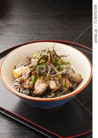 やきとり丼 71804209