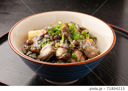 やきとり丼 71804213