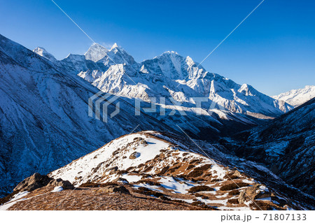Thamserku and Kangtega mountain, Everest region Thamserku and Kangtega mountain, Everest region 71807133