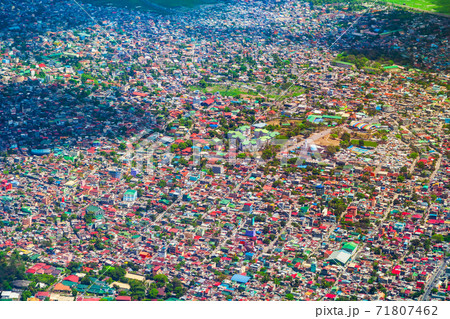 Manila suburb with small houses, Philippines 71807462