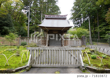 林泉寺の山門 71810872