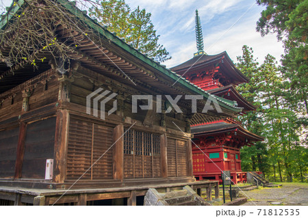四本龍寺　観音堂　三重塔　日光　秋風景　 71812535