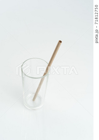 Bamboo drinking straws with Zero - waste. Ecological concept. Concept zero waste. Selective focus, copy space. white background. 71812750