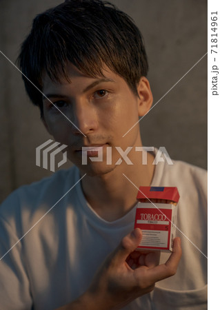 タバコ 71814961