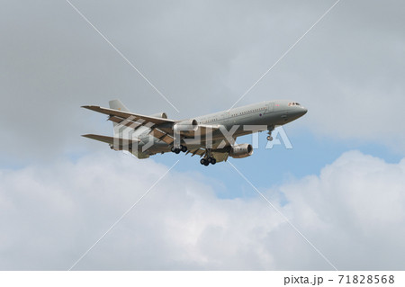 イギリス空軍トライスター空中給油機着陸 イギリス空軍トライスター空中給油機着陸 71828568