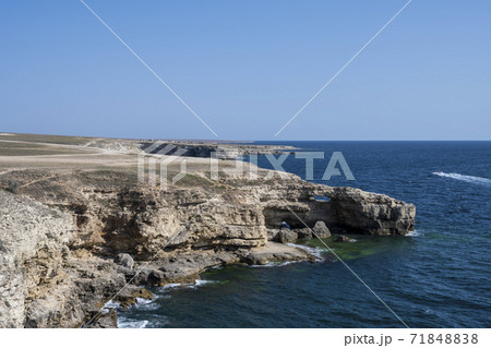 Crocodile - shaped rocks on the Bank of the Tarkhankut national nature Park in the village of Olenevka 71848838