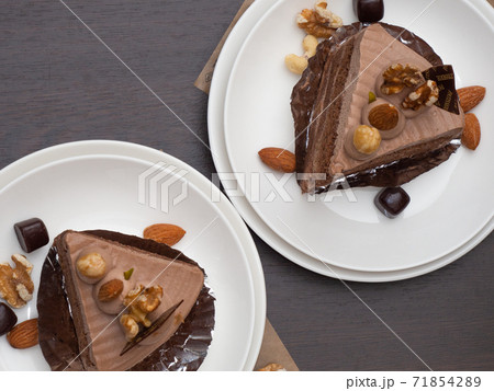 ナッツとチョコレートケーキ 71854289