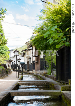 飛騨古川 瀬戸川と白壁土蔵街 飛騨古川 瀬戸川と白壁土蔵街 71855961