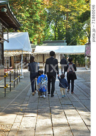 調神社・参道 71860046