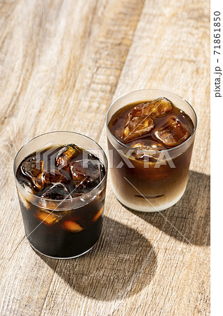 アイスコーヒー　カフェラテ　カフェオレ 71861850