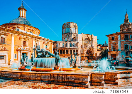 Valencia Fountain Rio Turia on Square of the Virgin Saint Mary, 71863543