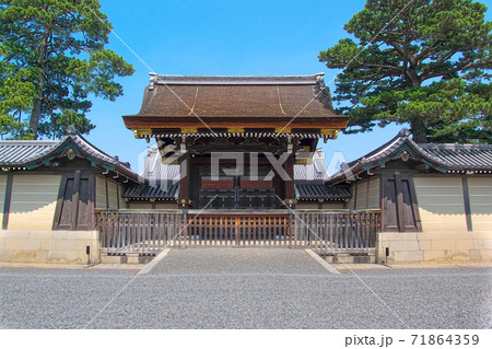 京都御所、建礼門を正面からちゃんと撮る 京都御所、建礼門を正面からちゃんと撮る 71864359