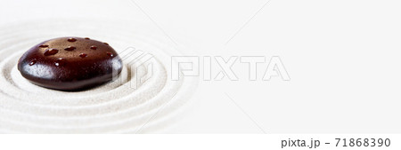 Zen japanese garden background. Horizontal banner Zen japanese garden background. Horizontal banner 71868390