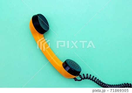Retro vintage tephone handset 71869305
