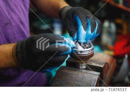 ATV constant-velocity CV joint, repair by hands 71876537