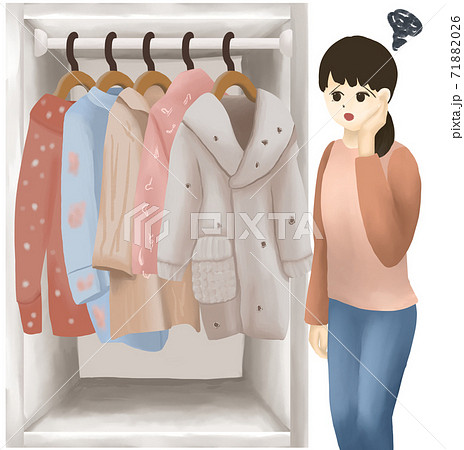 様々な服のトラブル クローゼットの服と困る女性 様々な服のトラブル クローゼットの服と困る女性 71882026