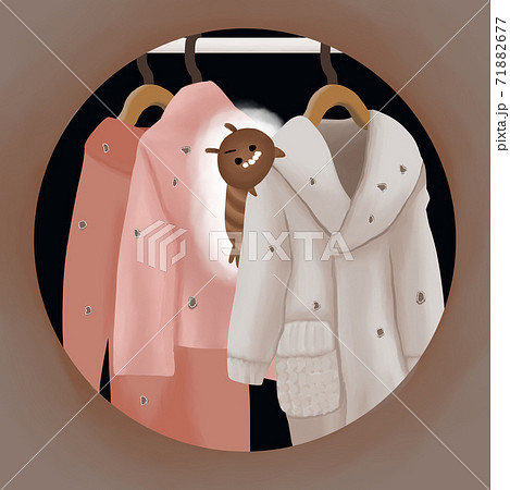 クローゼットの虫食い カツオブシムシ冬服のイラスト素材