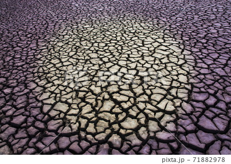 Dry soil Dry soil 71882978