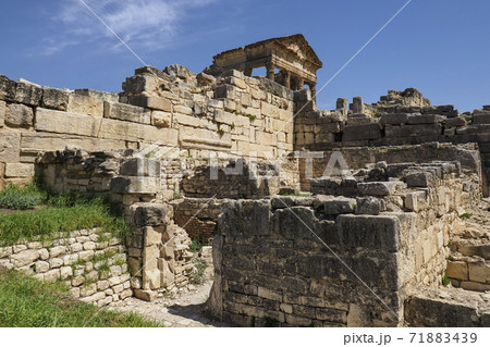 チュニジア・ドゥッガ遺跡 キャピトル / The capitol, Dougga, Tunisia 71883439