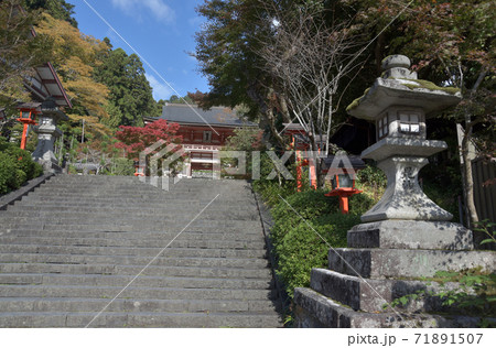 鞍馬寺 参道と仁王門 京都市 鞍馬寺 参道と仁王門 京都市 71891507
