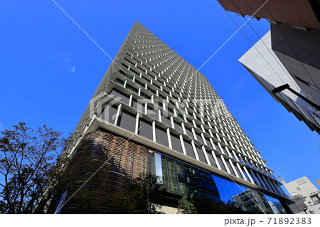 東京　神田警察署前交差点付近 71892383