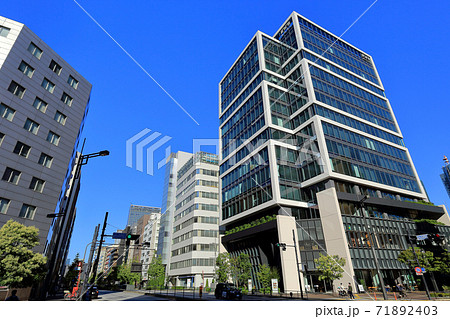 東京 新橋4丁目交差点 新虎通り 東京 新橋4丁目交差点 新虎通り 71892403