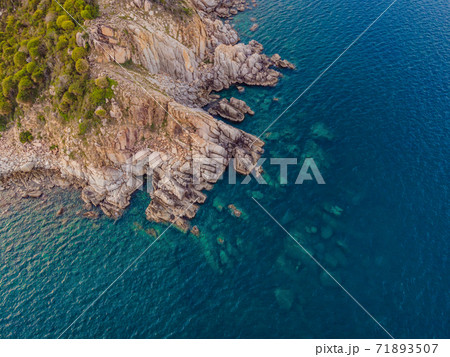 Aerial view of ocean waves and fantastic Rocky coast 71893507