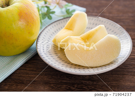 カットした希少な蜜入りぐんま名月 カットした希少な蜜入りぐんま名月 71904237