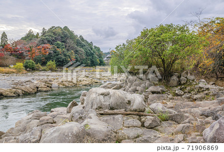滋賀県の瀬田川　鹿跳渓谷 71906869