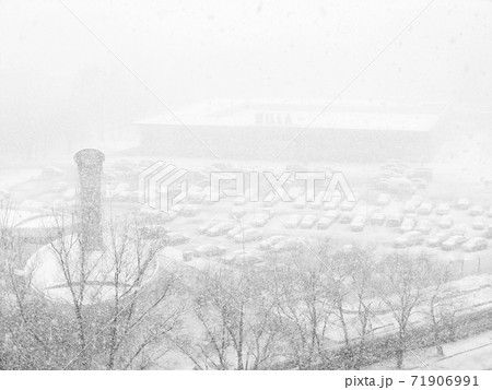 Heavy blizzard in the city. Winter weather Heavy blizzard in the city. Winter weather 71906991