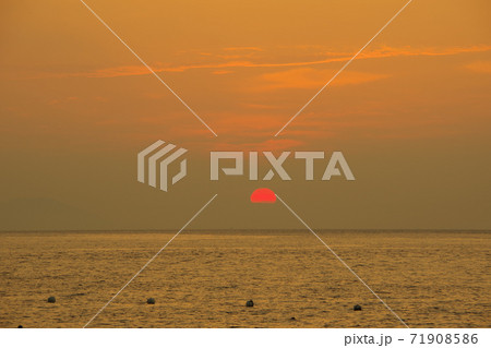 有明海と赤い太陽 71908586