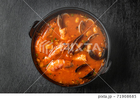 イタリアの魚介類スープ,チョッピーノ Italian seafood soup(Cioppino) イタリアの魚介類スープ,チョッピーノ Italian seafood soup(Cioppino) 71908685