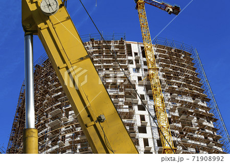 multi-storey building under construction (new residential complex) , Moscow, Russia multi-storey building under construction (new residential complex) , Moscow, Russia 71908992