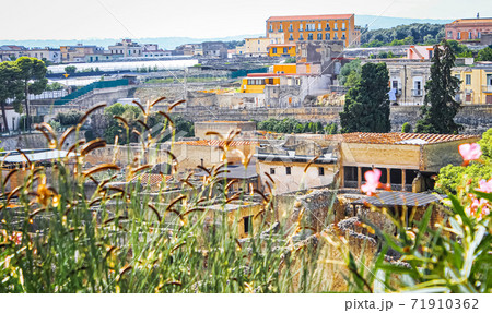 Ruins of the ancient Roman city of Herculanum on the shores of the Gulf of Naples Ruins of the ancient Roman city of Herculanum on the shores of the Gulf of Naples 71910362