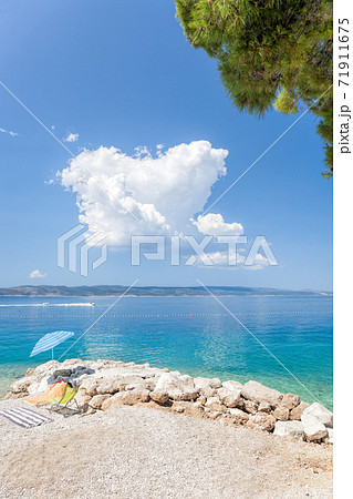 Amazing Croatian clean beaches with blue sky in Brela, Dalmatia, Croatia 71911675