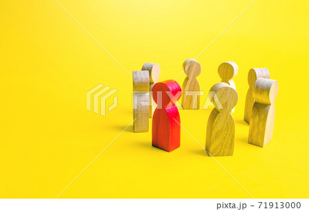 Red man stands with people in a circle. Communication and diplomatic negotiation process. Leader leadership qualities. Cooperation and collaboration. Spy. Social toxicity. Community dialogue. Briefing 71913000