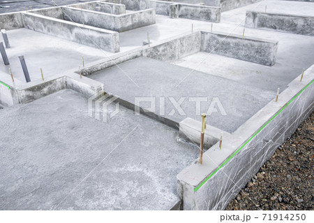 住宅の基礎 71914250