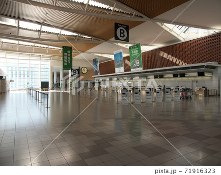 新千歳空港国際線出発ロビー 新千歳空港国際線出発ロビー 71916323