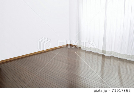 何もない部屋 71917365