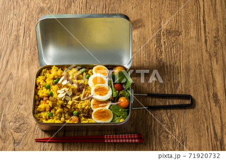 カレーピラフ Curry pilaf rice Asian style カレーピラフ Curry pilaf rice Asian style 71920732