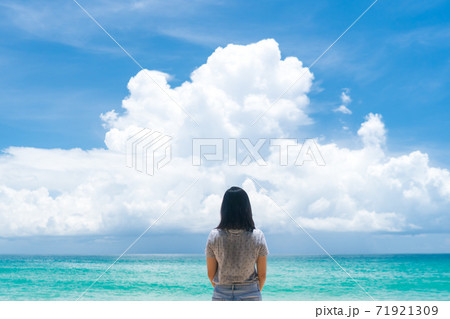 Woman travel around the world with summer beach freedom and relax life. 71921309