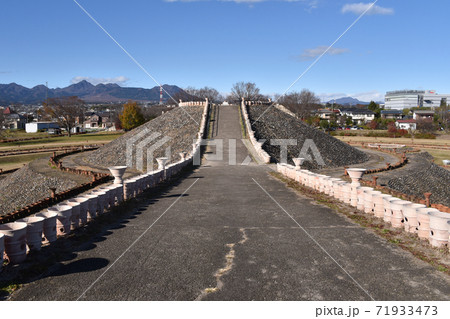 保渡田八幡塚古墳　後円部 71933473