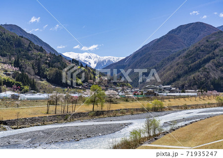 大鹿村の大西公園より望む風景 大鹿村の大西公園より望む風景 71935247