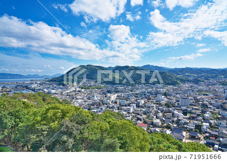 【川之江城より四国中央市を一望】 愛媛県四国中央市川之江町 【川之江城より四国中央市を一望】 愛媛県四国中央市川之江町 71951666