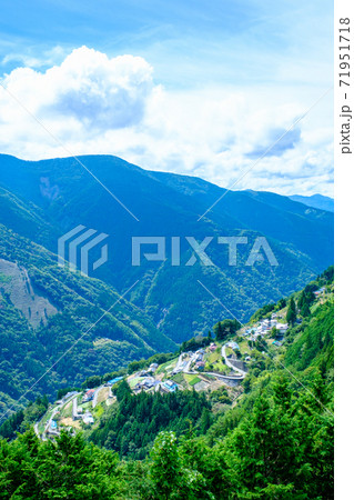 遠山郷：下栗の里 71951718